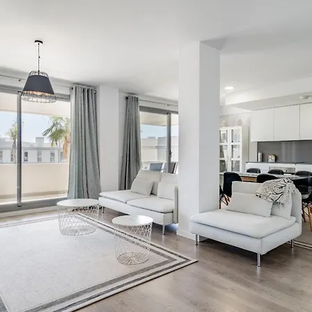 Big Modern 3 Bedroom Апартаменты Эстепона